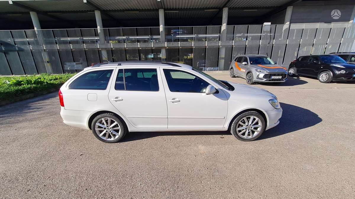 Skoda Octavia 2012 — двигун 1968 cm³, 140 HP (103kW)