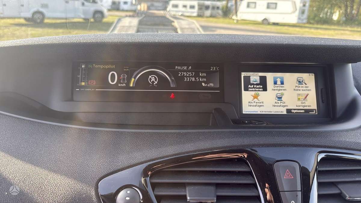 Renault Scenic 2012 — photo 11