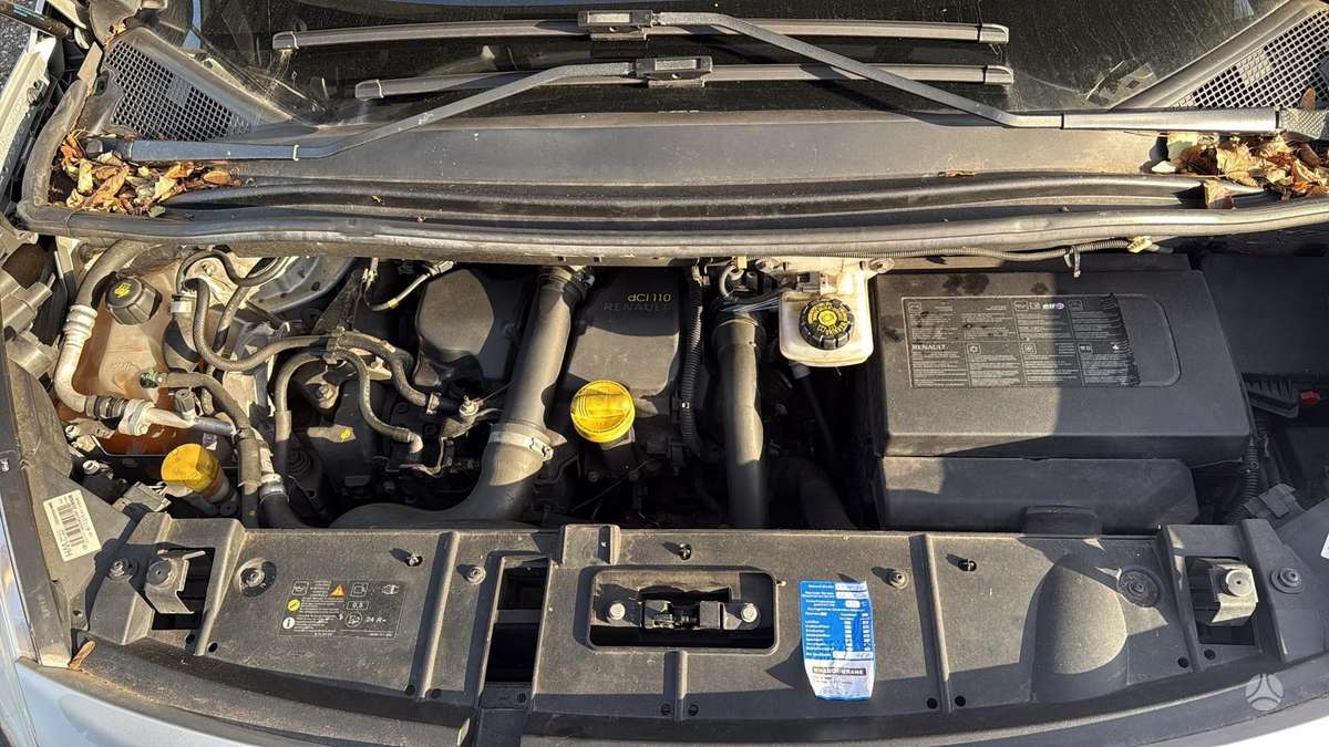 Renault Scenic 2012 — photo 15