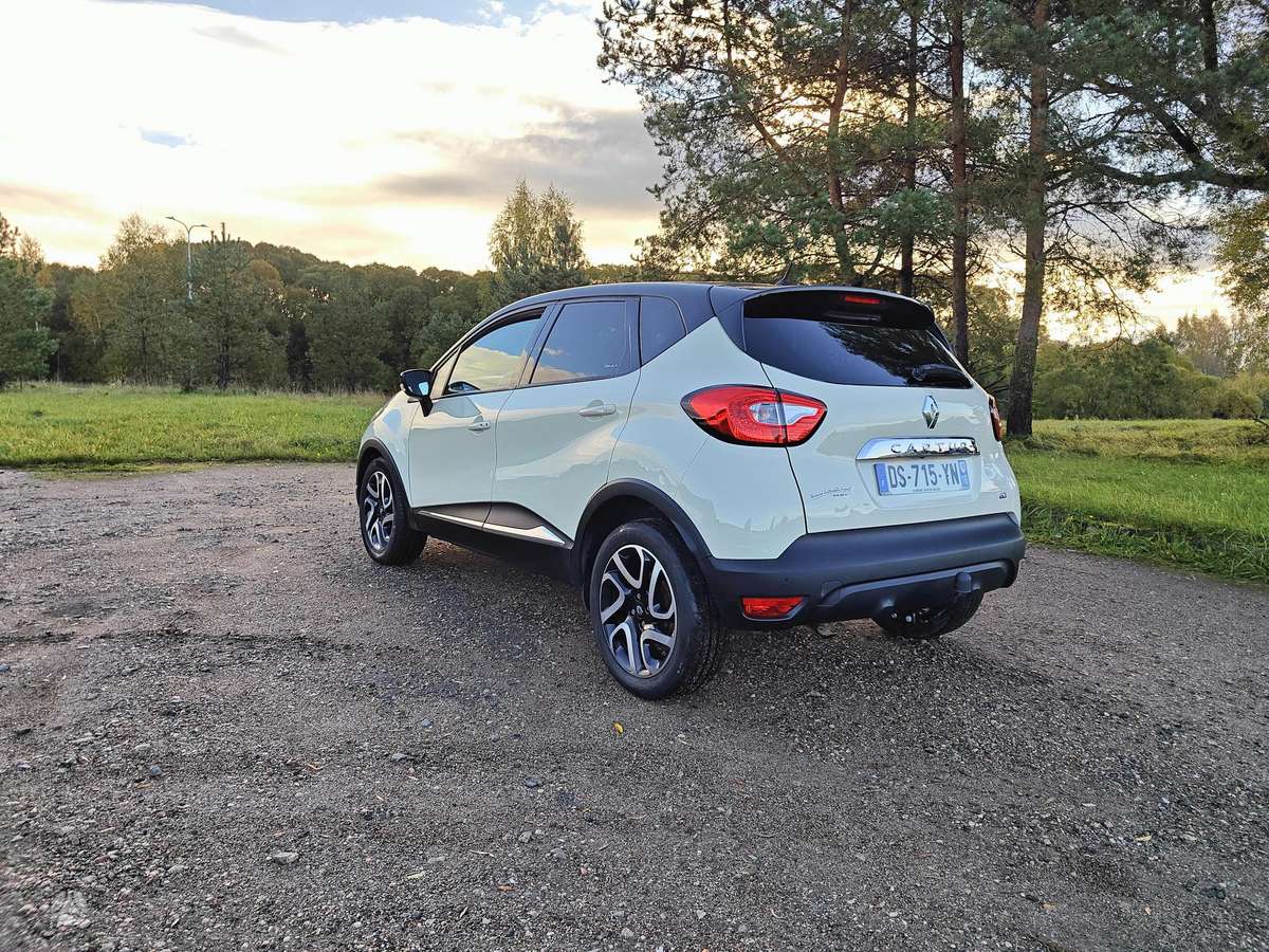 Renault Captur 2015 — фото 9