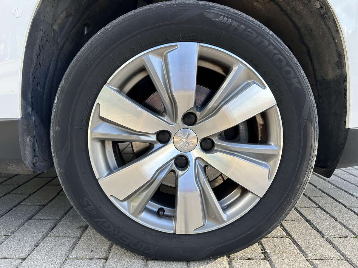 Peugeot 2008 2015 — фото 10