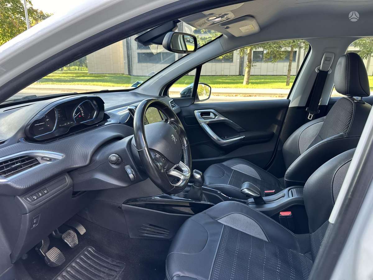 Peugeot 2008 2015 — фото 12