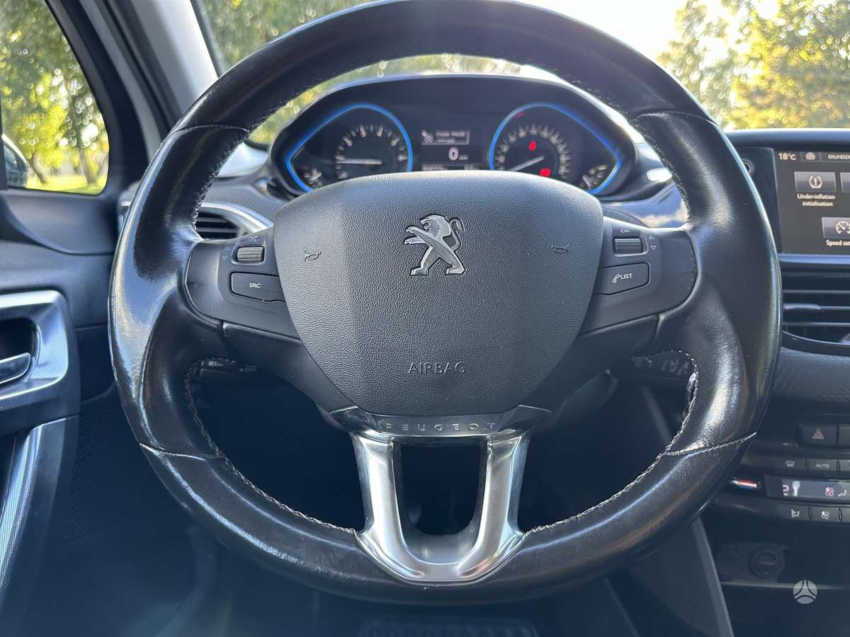 Peugeot 2008 2015 — фото 18