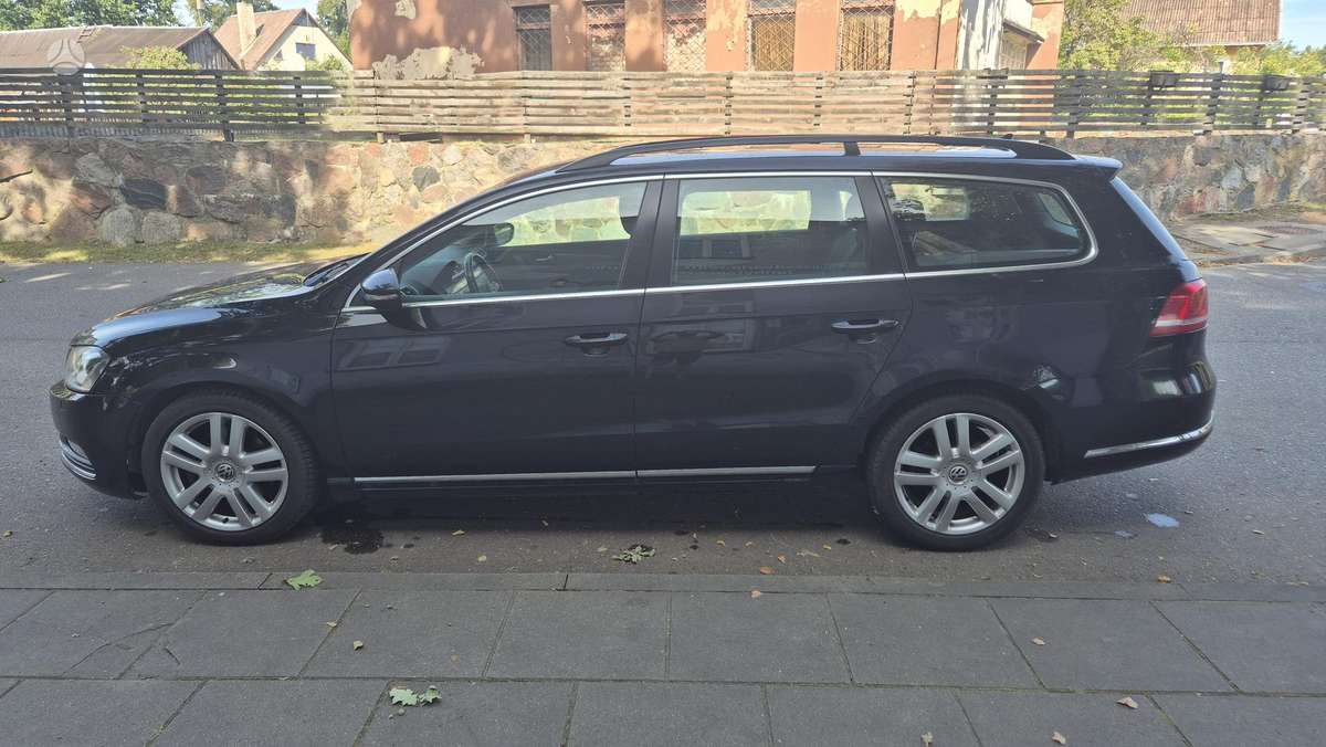 Volkswagen Passat 2011 — photo 10