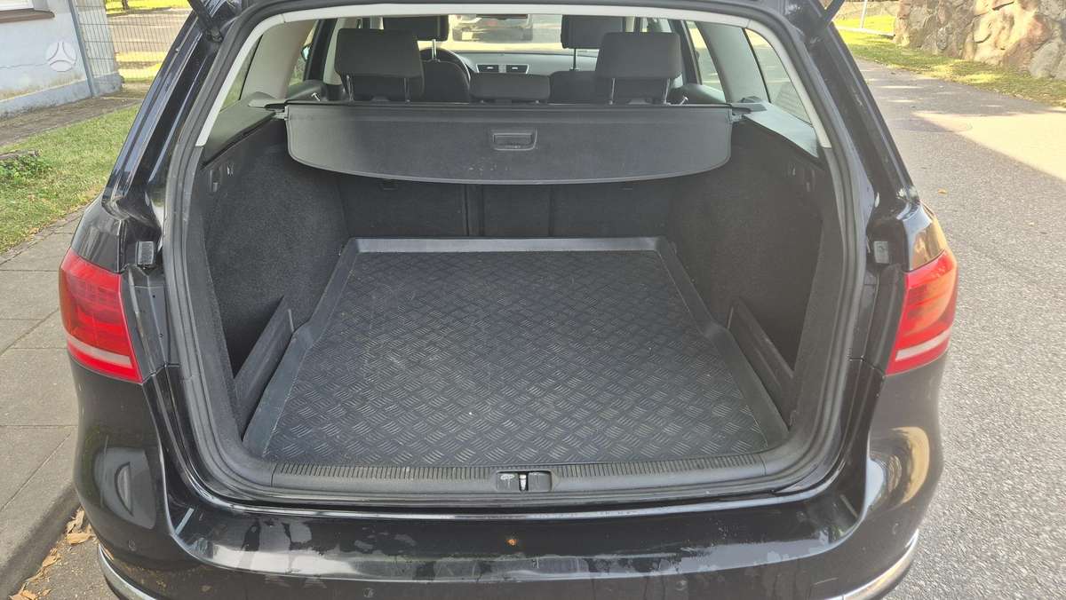 Volkswagen Passat 2011 — photo 12