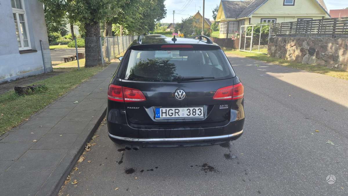 Volkswagen Passat 2011 — photo 6