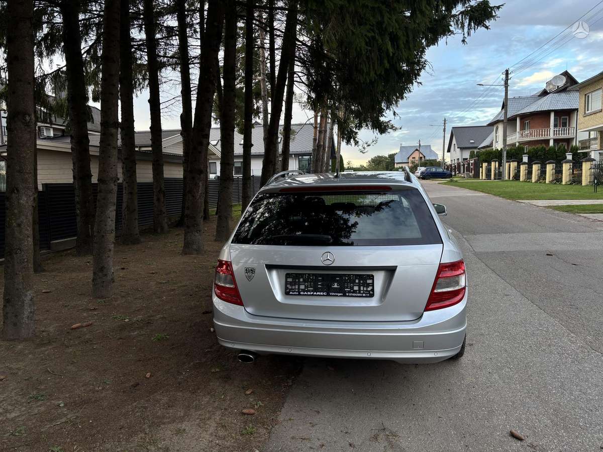 Mercedes-Benz C220 2008 — engine