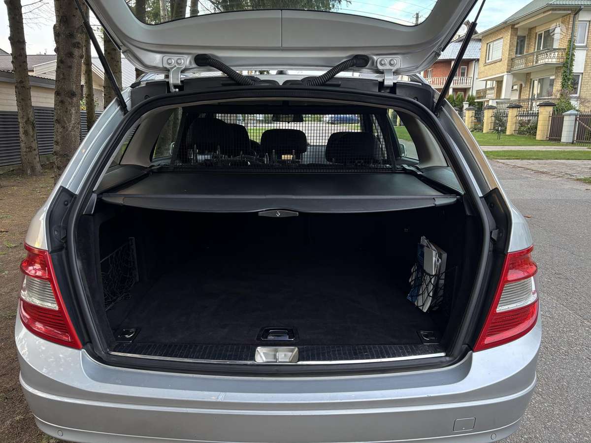 Mercedes-Benz C220 2008 — photo 5