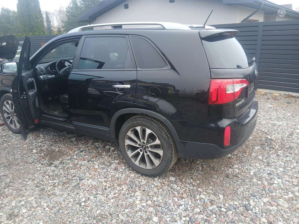Kia Sorento 2015 — engine 2199 cm³, 197 HP (145kW)