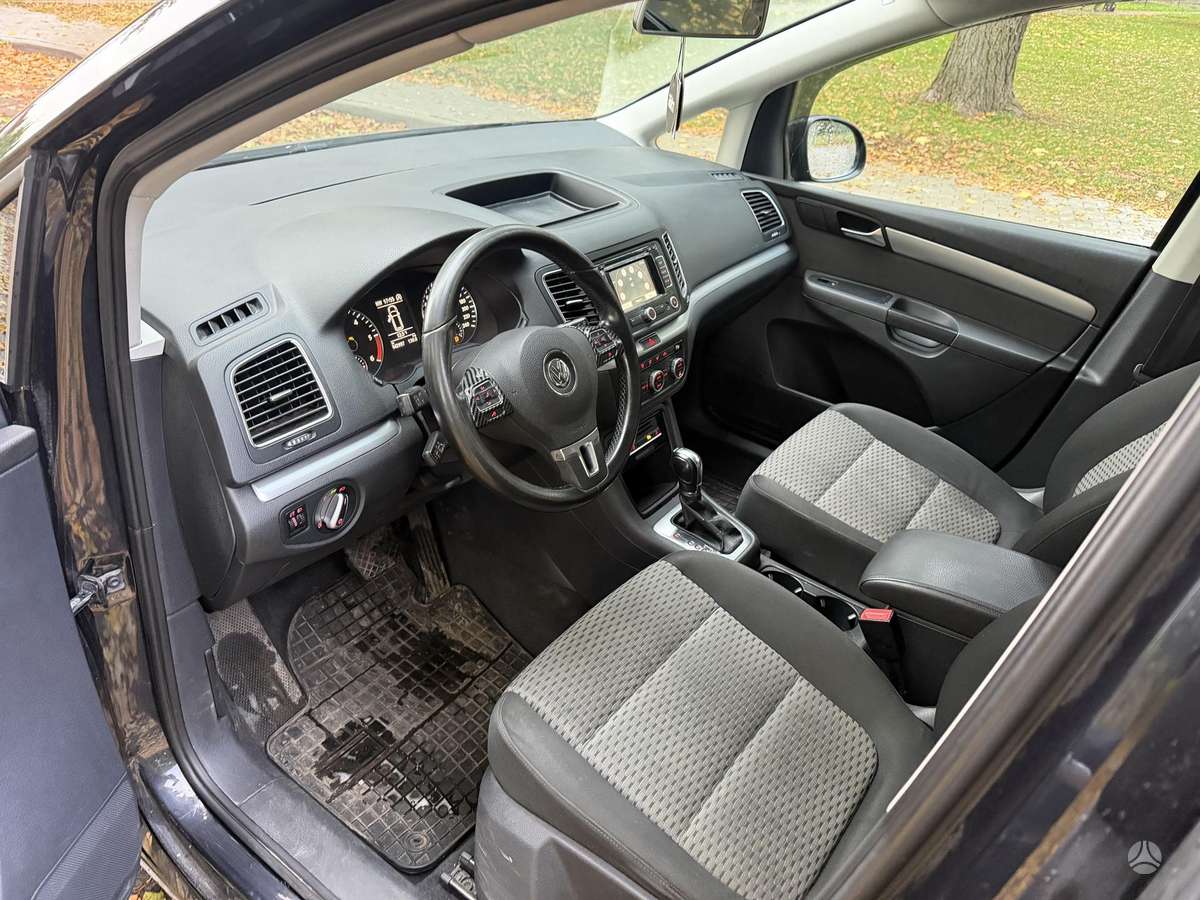 Volkswagen Sharan 2012 — photo 7