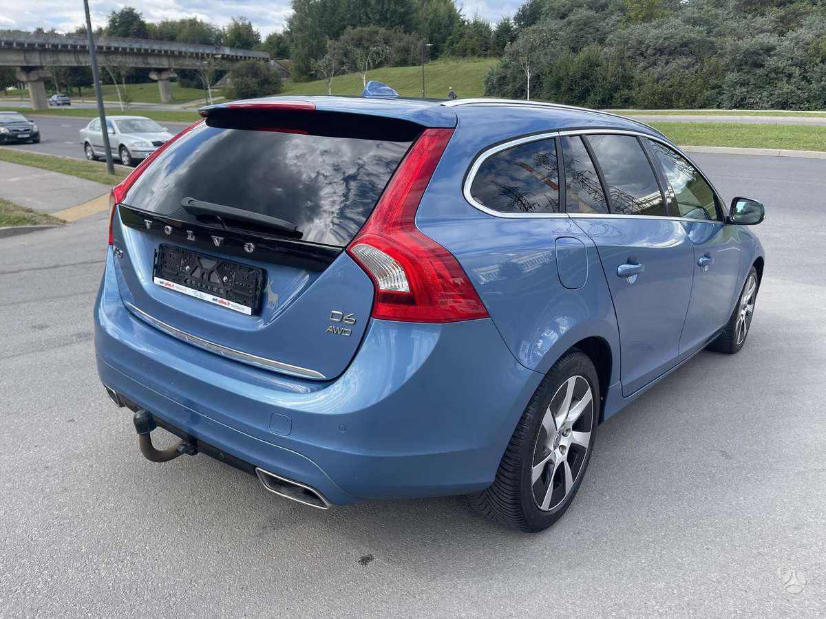 Volvo V60 2014 — photo 10