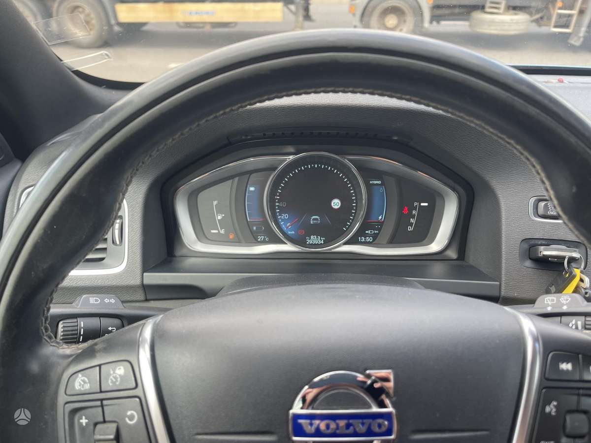Volvo V60 2014 — photo 19