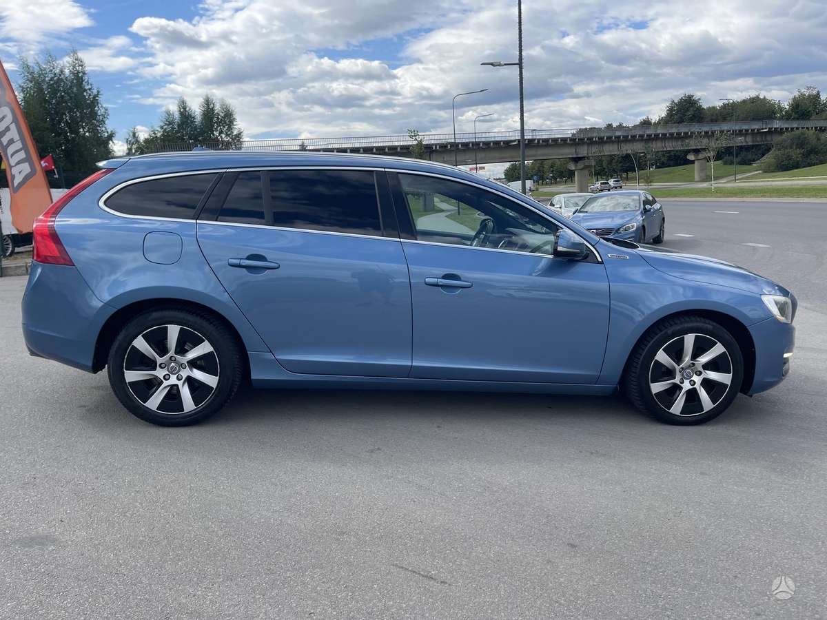 Volvo V60 2014 — photo 7