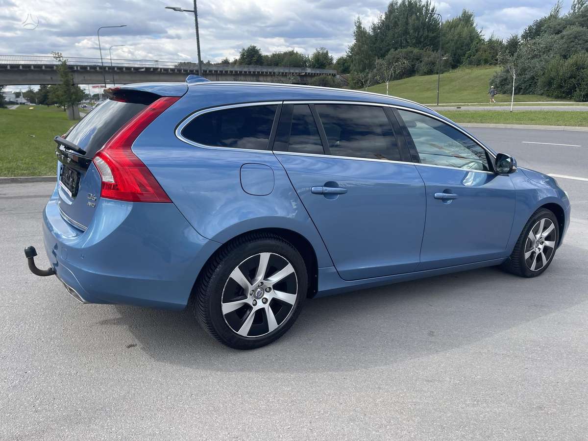 Volvo V60 2014 — photo 8