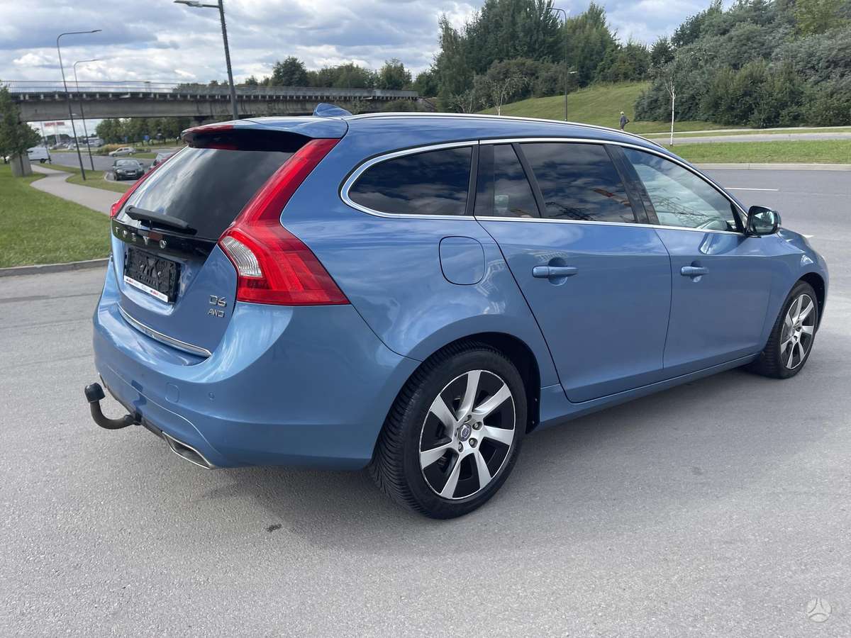 Volvo V60 2014 — photo 9