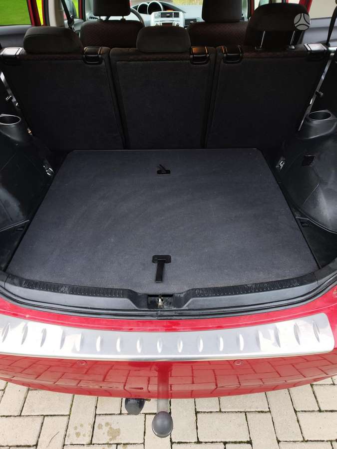 Toyota Verso 2010 — photo 8