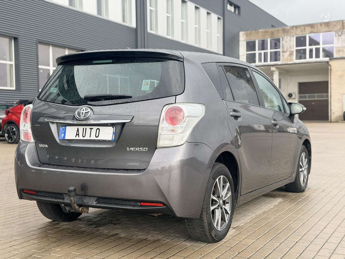 Toyota Verso 2014 — photo 9