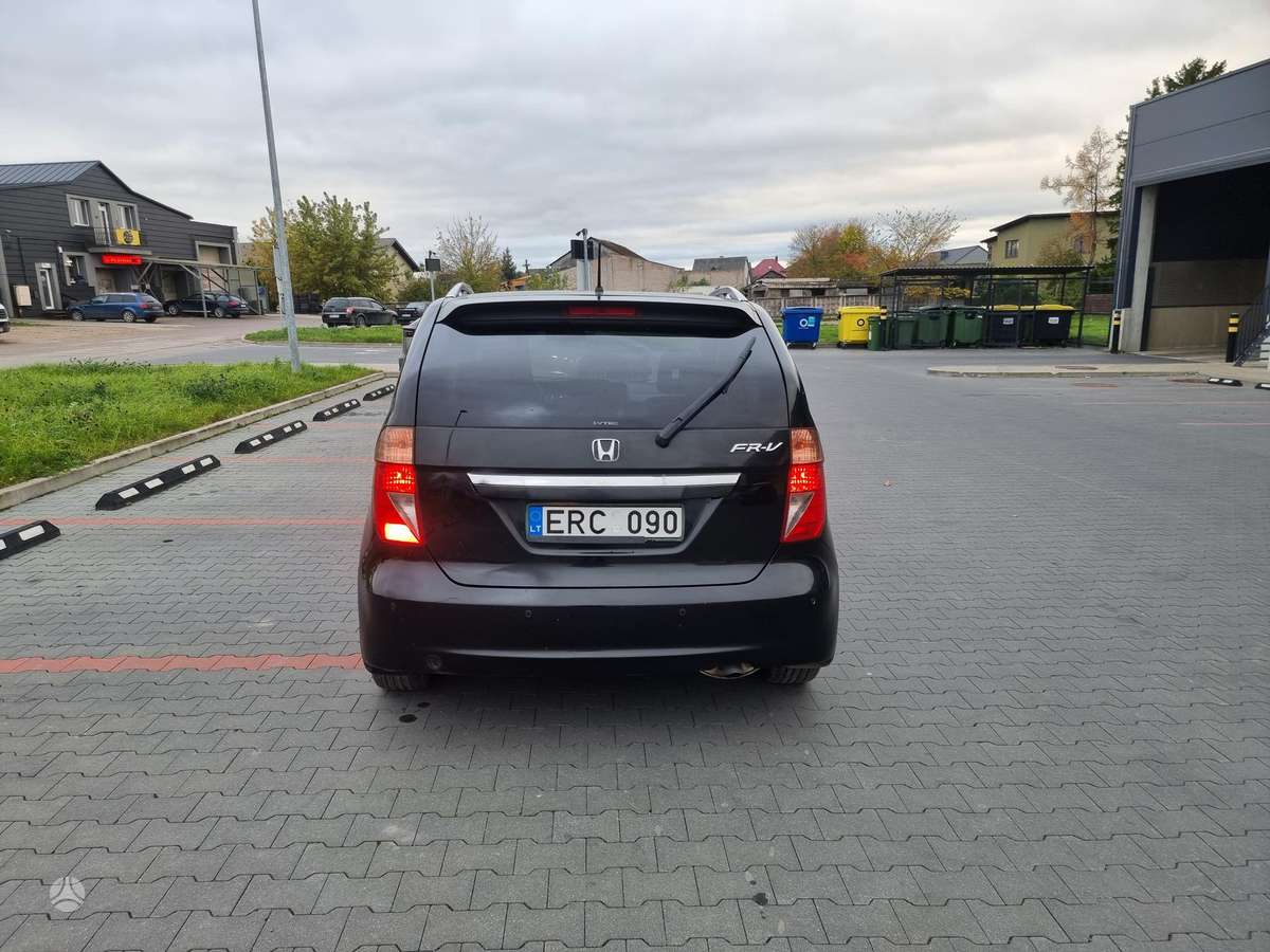 Honda FR-V 2007 — салон