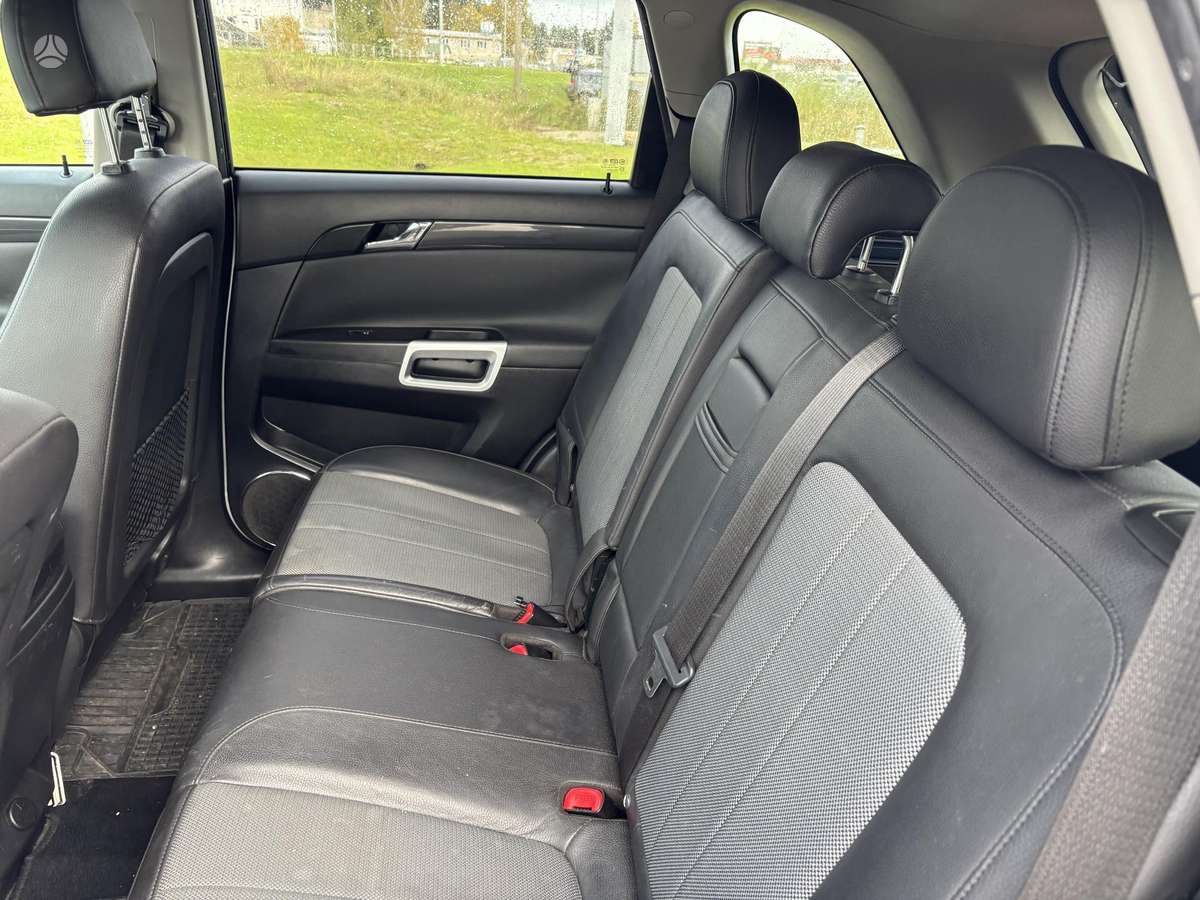 Opel Antara 2012 — photo 11