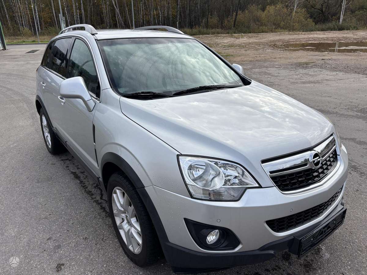 Opel Antara 2012 — rear view