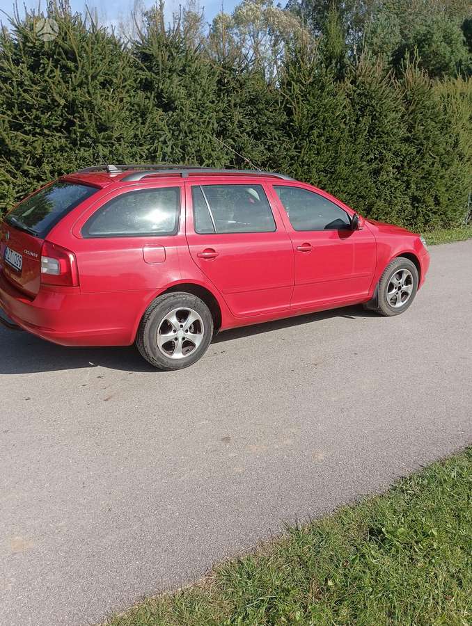 Skoda Octavia 2009 — interior