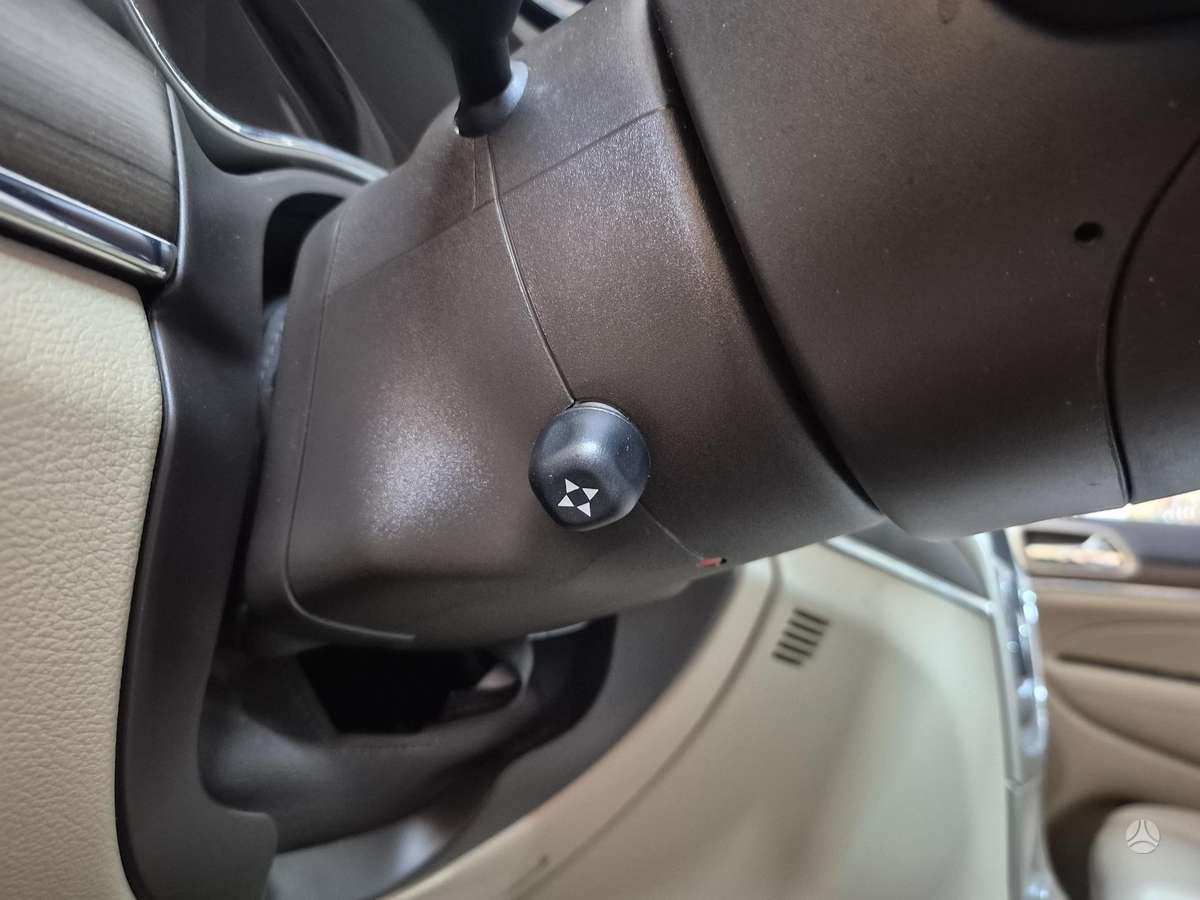 Jeep Grand 2014 — photo 13