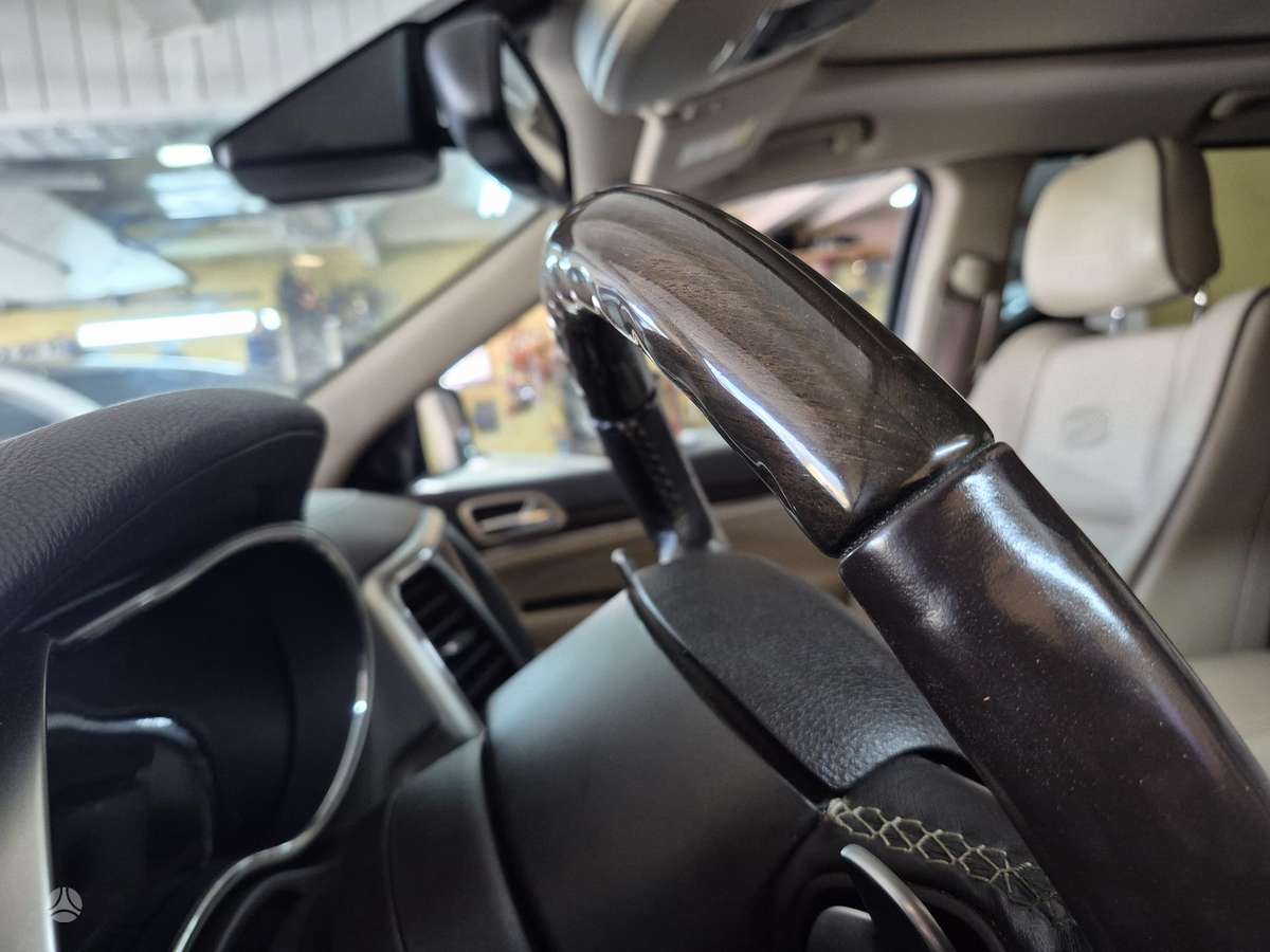 Jeep Grand 2014 — photo 15
