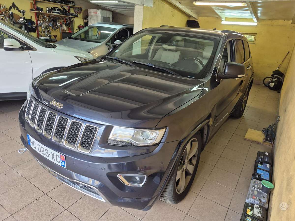 Jeep Grand 2014 — rear view