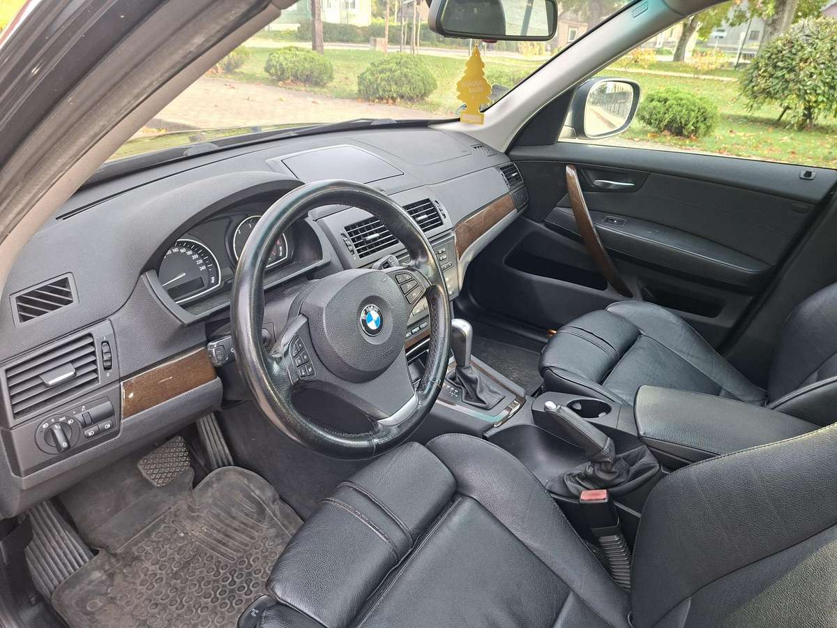 BMW X3 2009 — photo 16