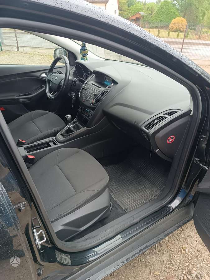 Ford Focus 2015 — фото 16