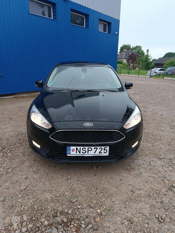 Ford Focus 2015 — салон