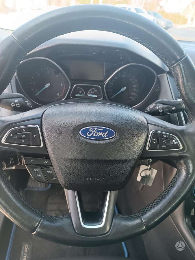 Ford Focus 2015 — фото 9