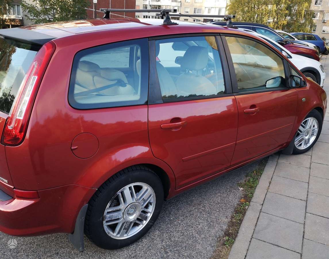 Ford C-MAX 2008 — rear view