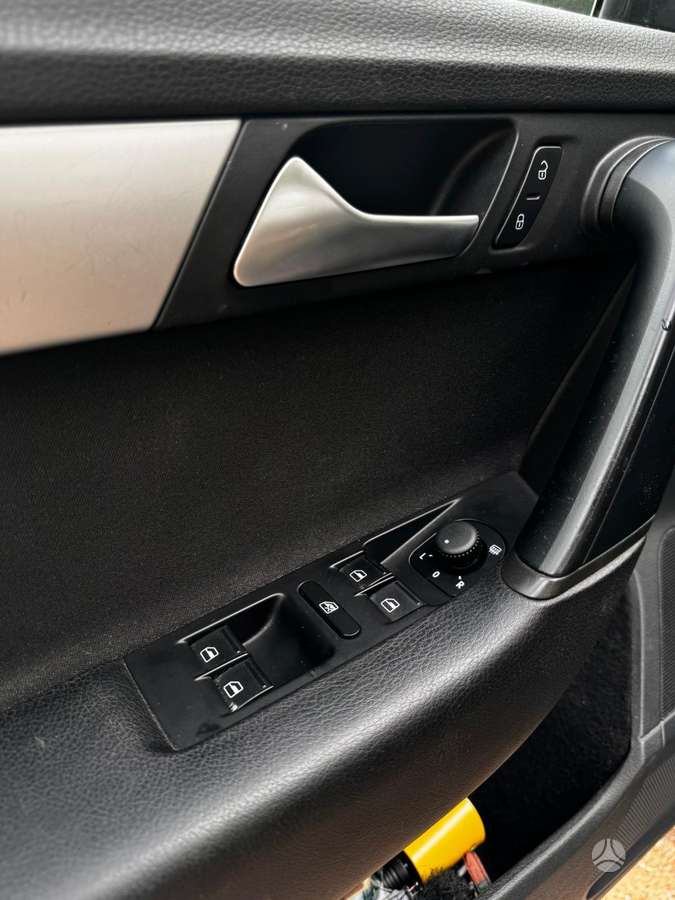 Volkswagen Passat 2013 — photo 13