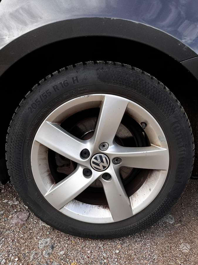Volkswagen Passat 2013 — photo 17