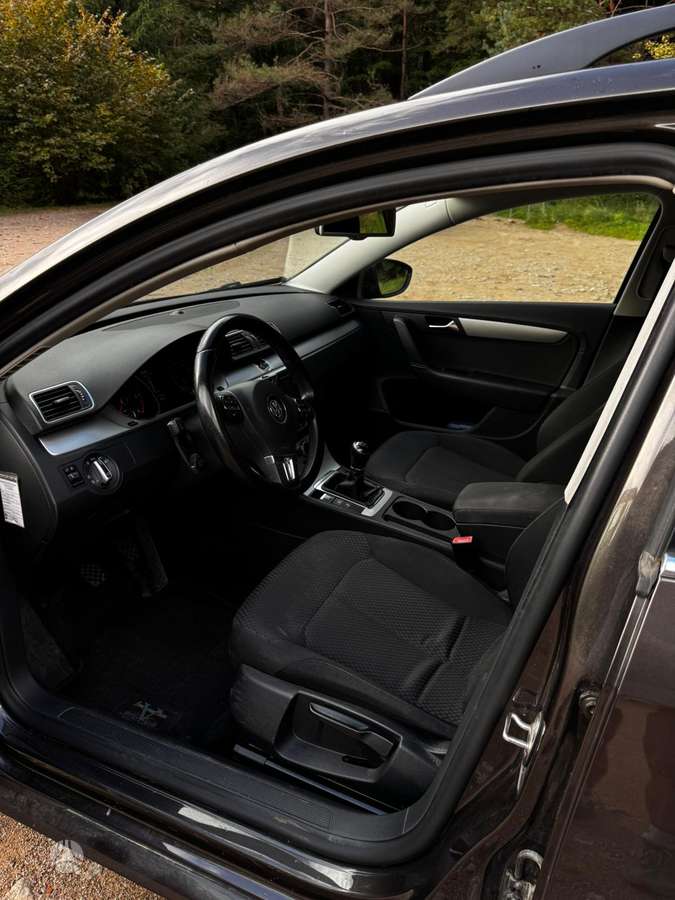 Volkswagen Passat 2013 — photo 8