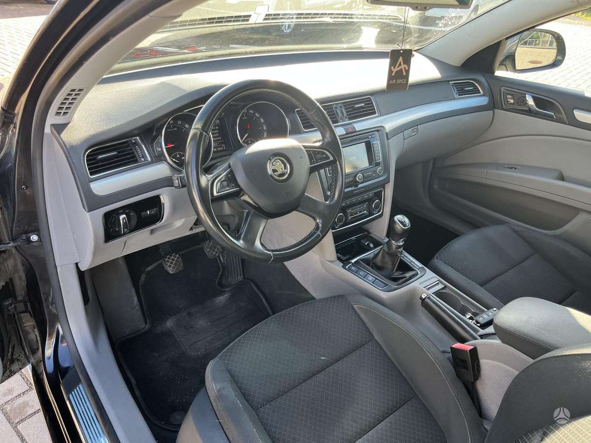 Skoda Superb 2014 — photo 16