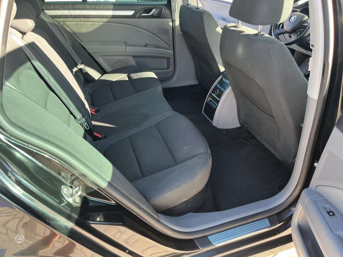 Skoda Superb 2014 — photo 23