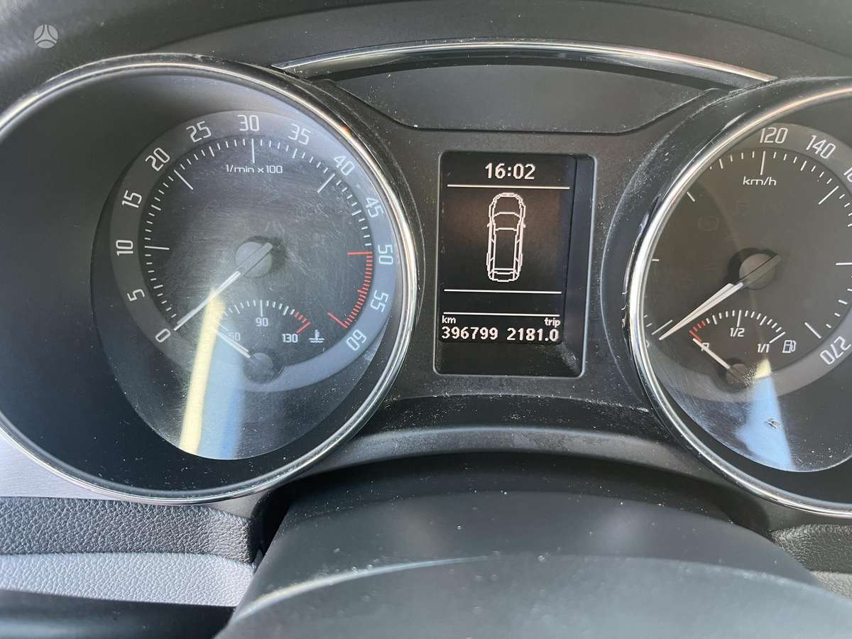Skoda Superb 2014 — photo 25