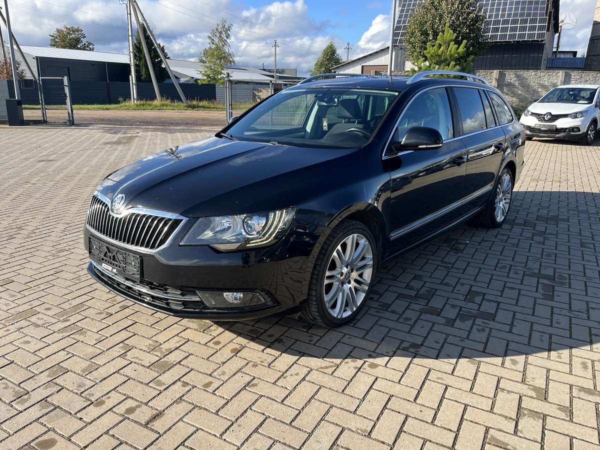 Skoda Superb 2014 — interior