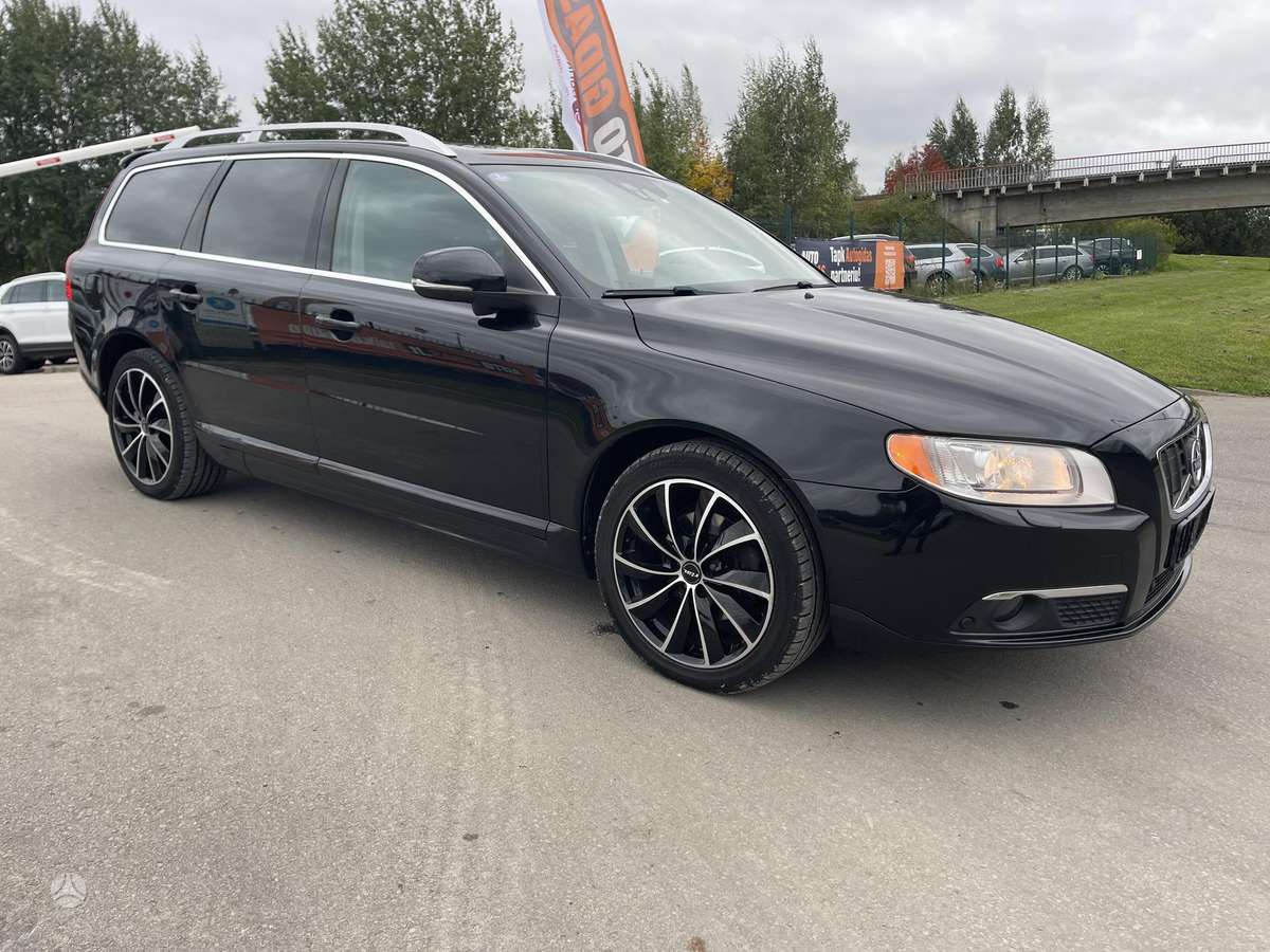 Volvo V70 2012 — photo 6