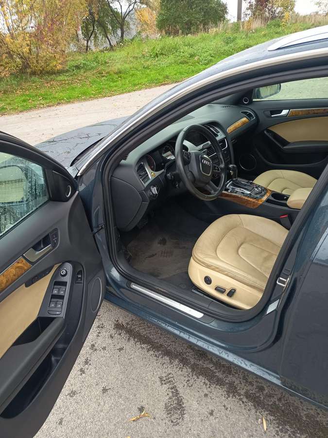 Audi A4 2008 — photo 9