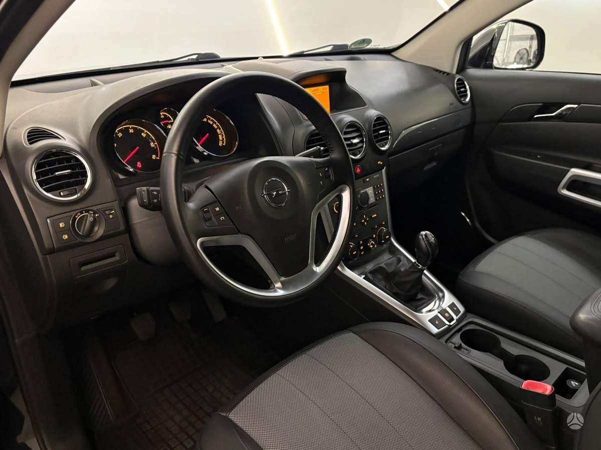 Opel Antara 2014 — rear view