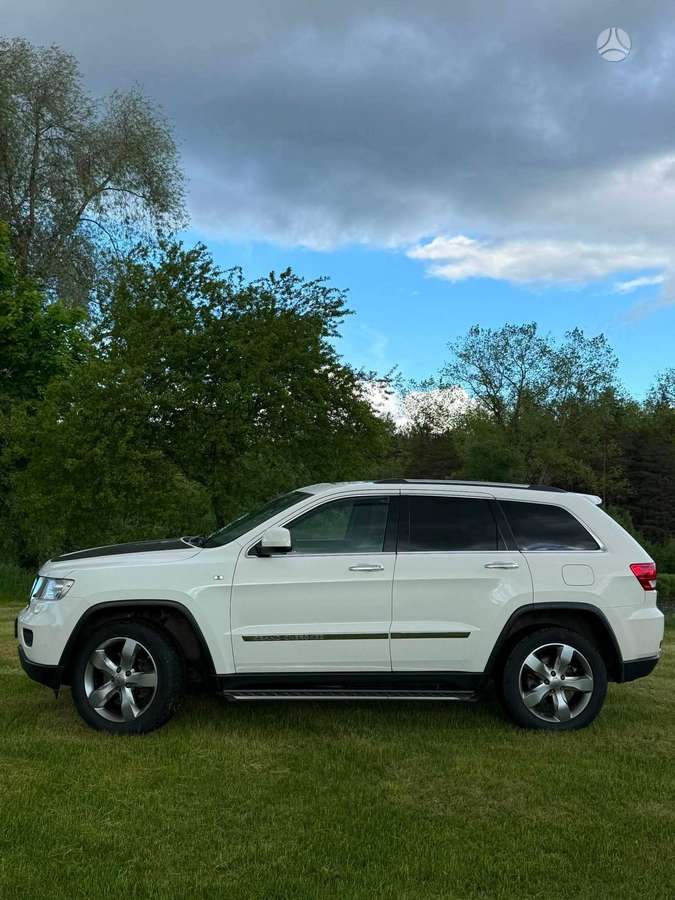 Jeep Grand 2012 — photo 14