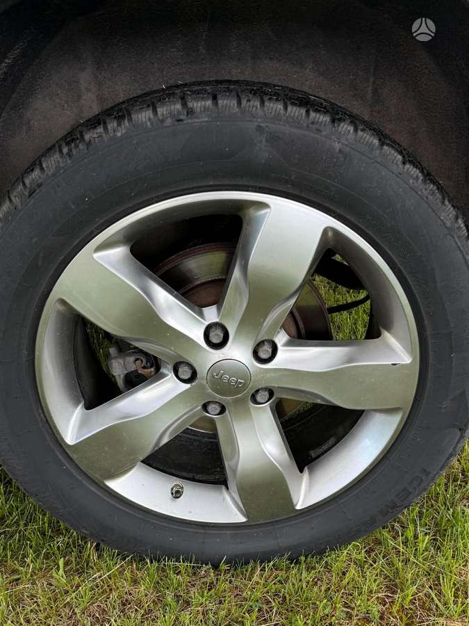 Jeep Grand 2012 — photo 5