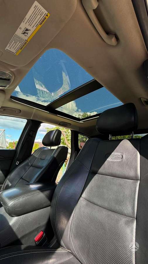 Jeep Grand 2012 — photo 6