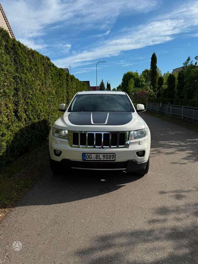 Jeep Grand 2012 — photo 8