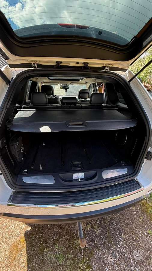 Jeep Grand 2012 — photo 9