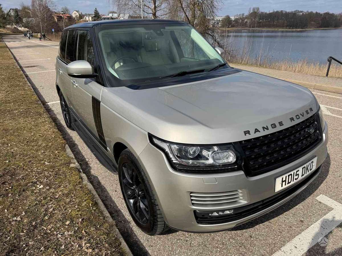 Land Rover 2015 — interior