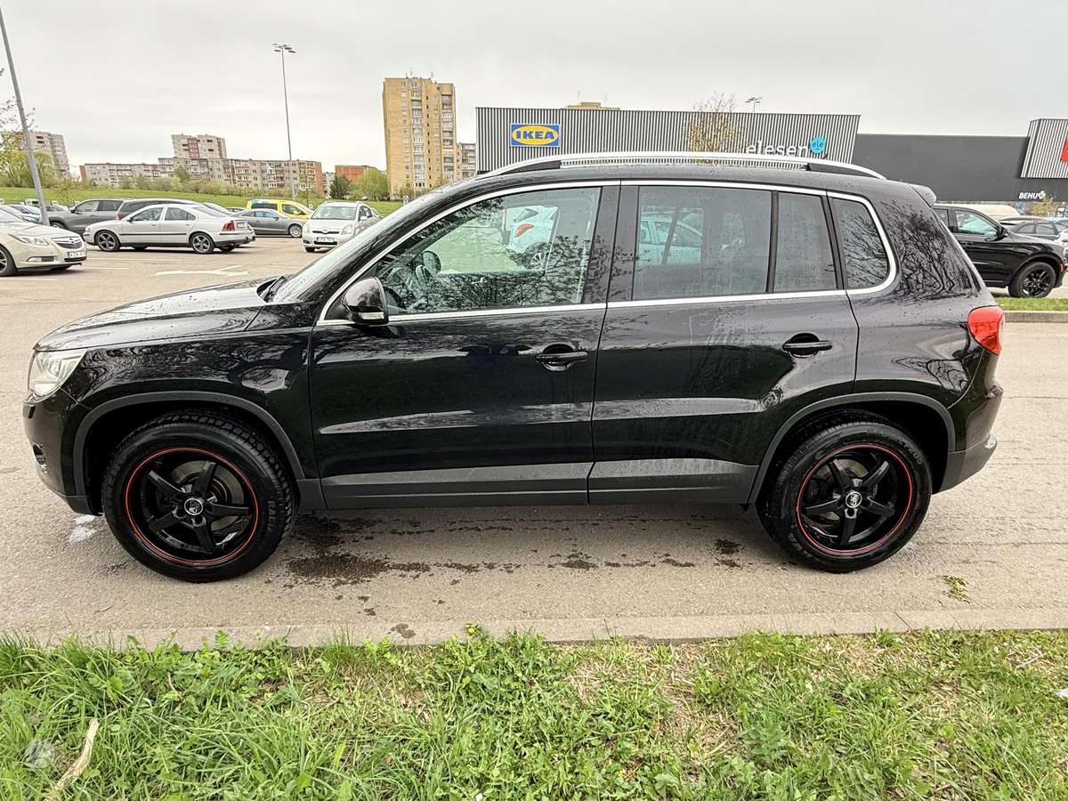 Volkswagen Tiguan 2009 — двигун 1984 cm³, 200 HP (147kW)